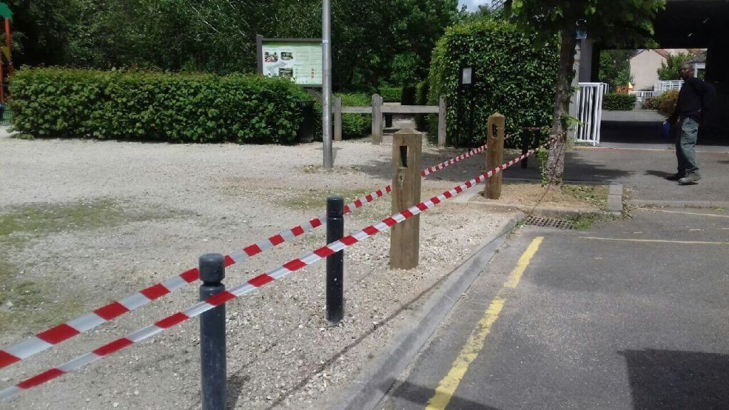 SEM, Mise en place de bornes anti-intrusion et de barrières, parc de la Sourderie à Saint-Quentin-en-Yvelines, carrousel.jpeg