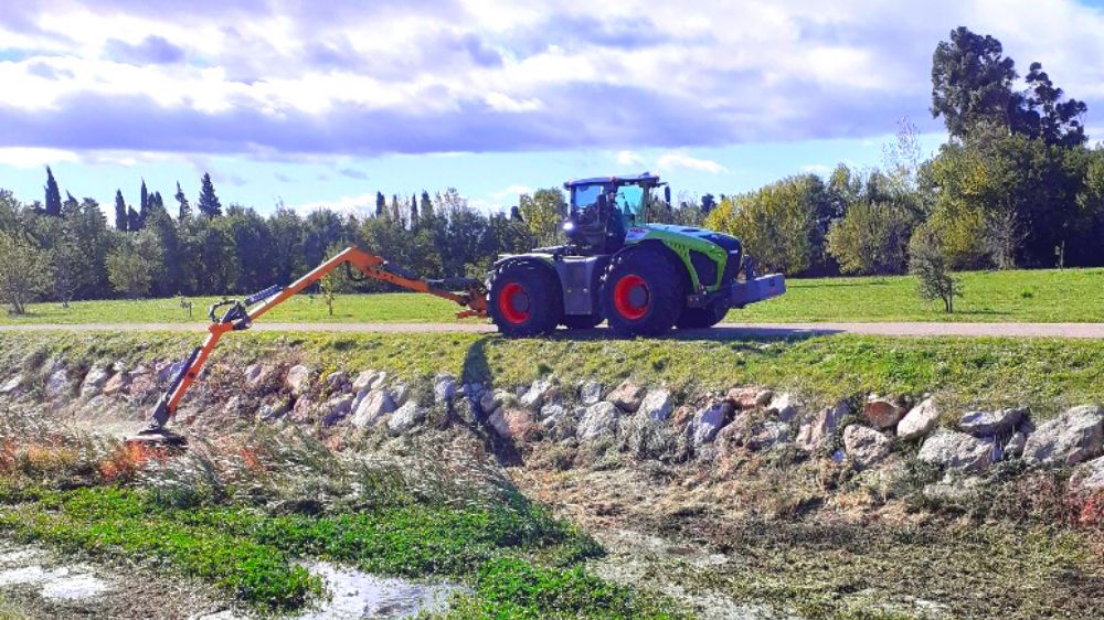 Perpignan - Pezilla La Rivière - Débroussaillage mécanique de canaux - 2021 - P200334.png