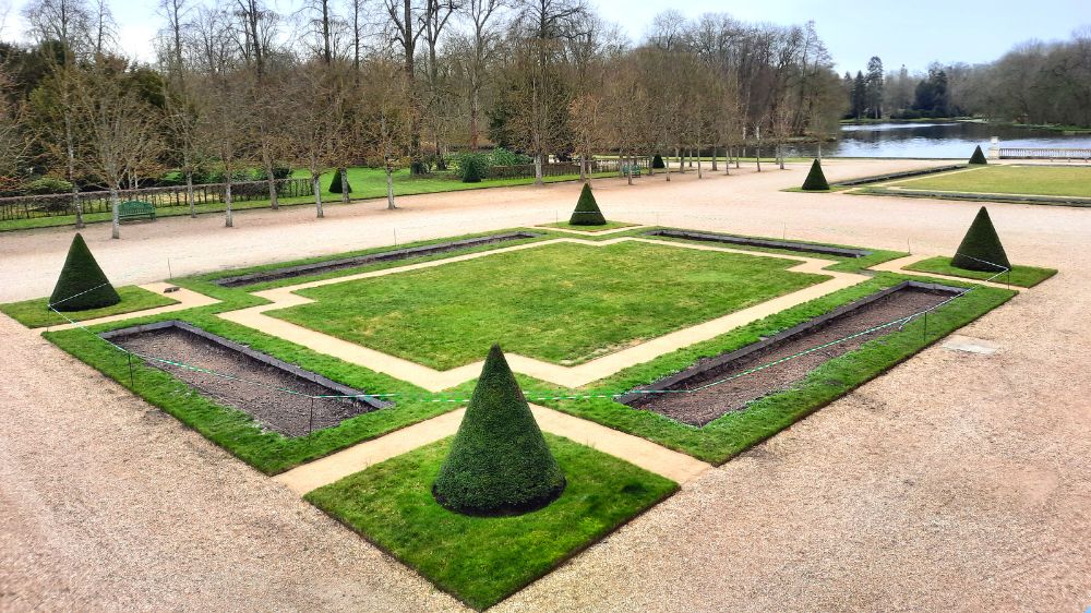 SEM - Rambouillet - Pose de voliges au Château de Rambouillet - 2022 (3).png