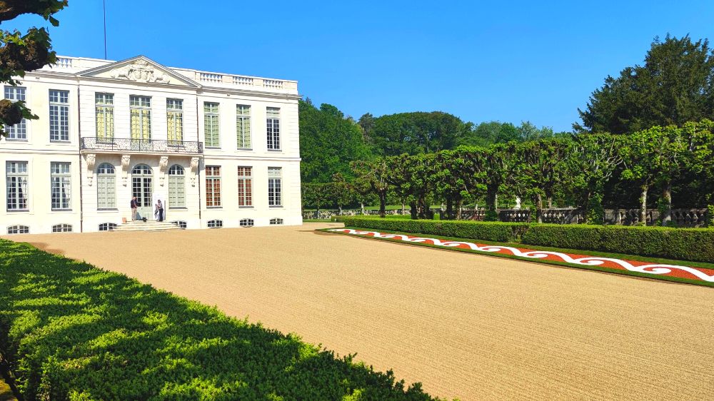 SEM - Bouges Le Chateau - Création d'une mosaïque à l'aide de voliges en acier au Château de Bouges - 2022 (1).png