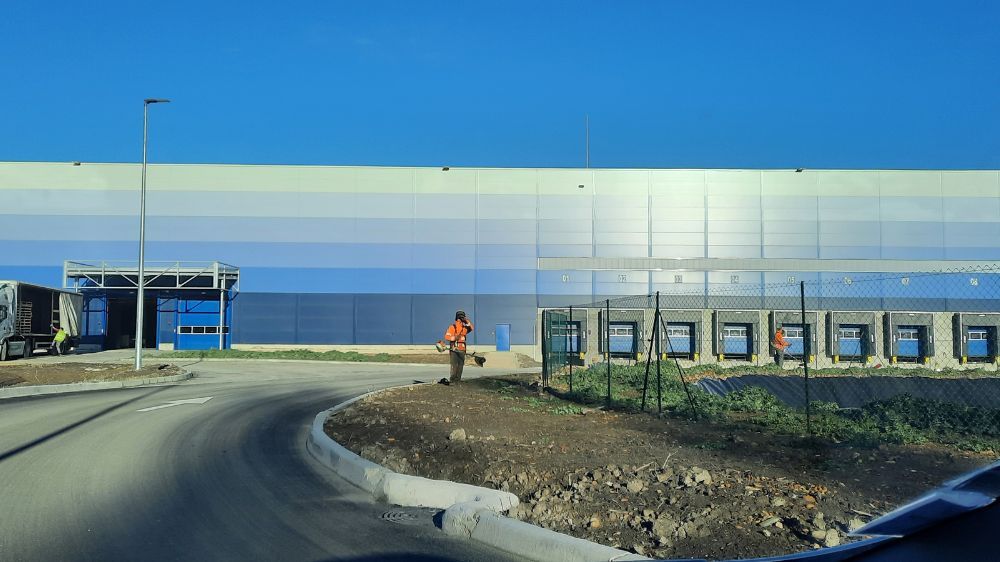 Nimes - Aménagement d'un hangar de stockage  2.jpg